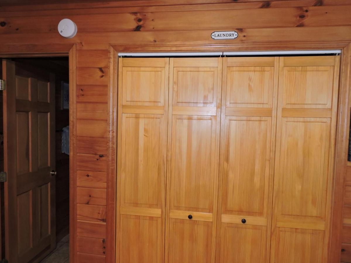 Bear Nakid Villa Pigeon Forge Bagian luar foto