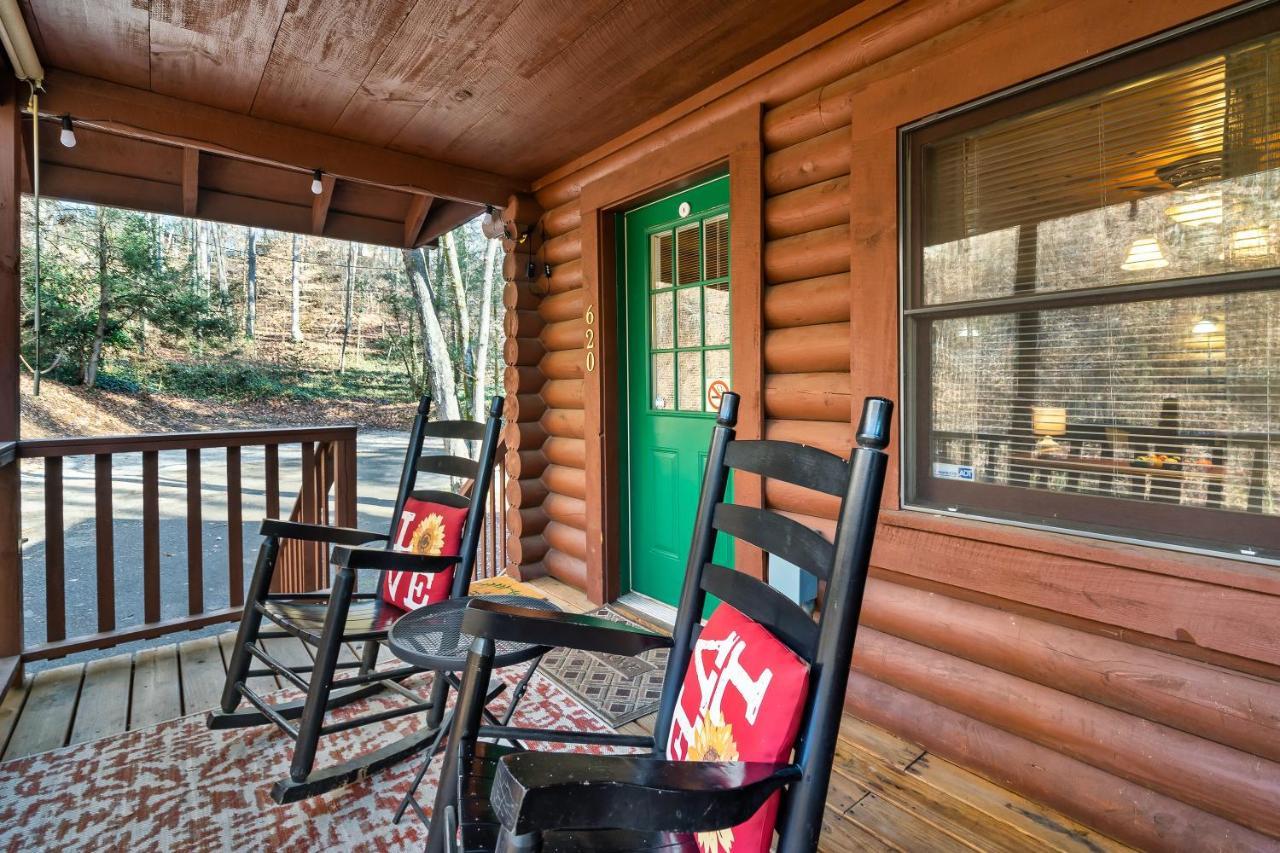 Bear Nakid Villa Pigeon Forge Bagian luar foto