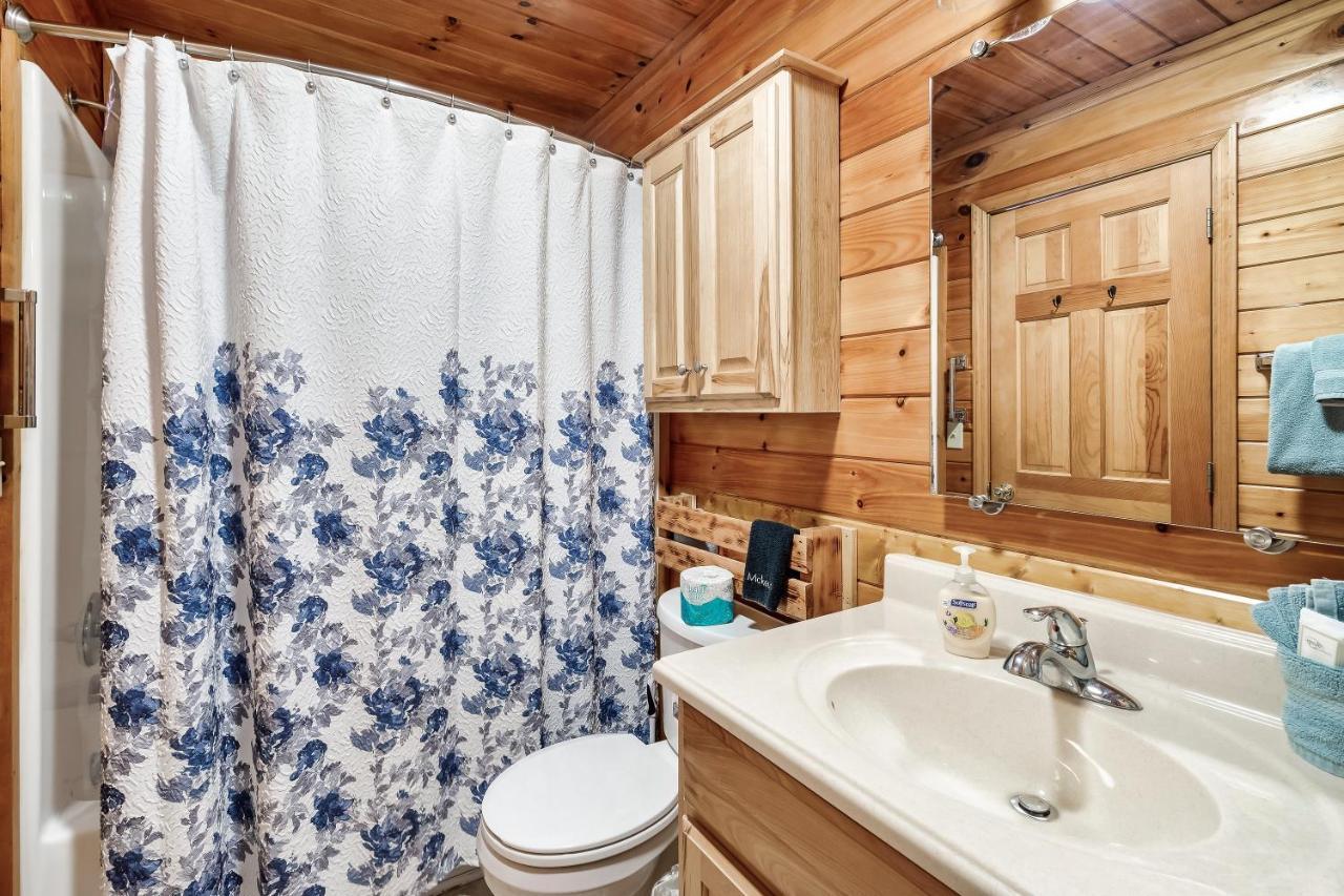 Bear Nakid Villa Pigeon Forge Bagian luar foto